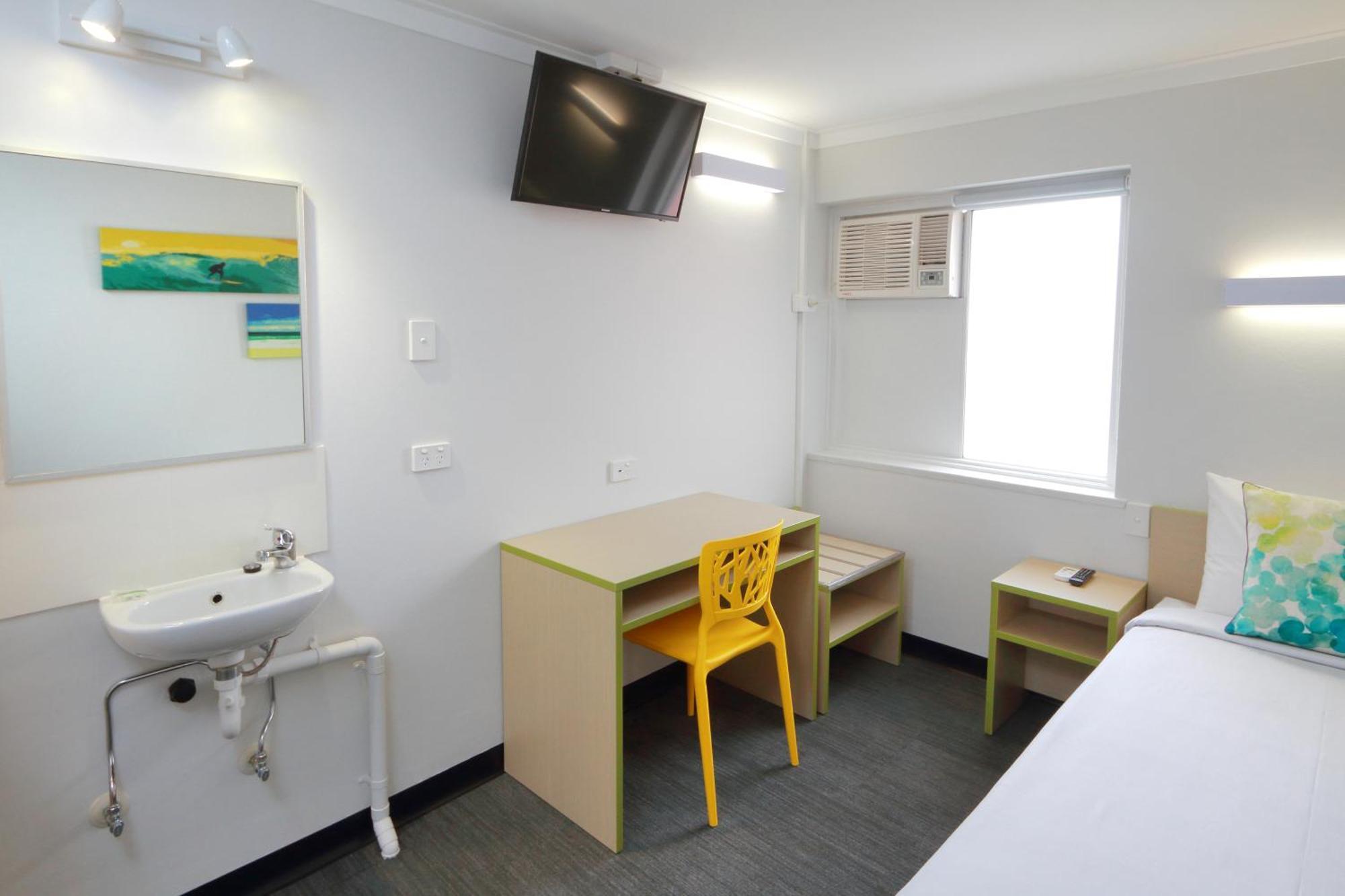 Palm Beach Hotel Gold Coast Room photo